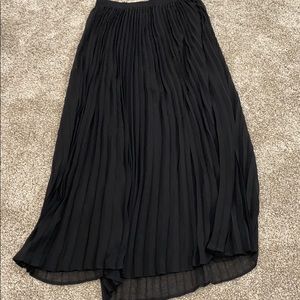 Black Grace Elements Pleated Flutter Skirt